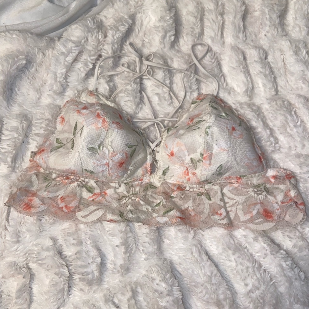 VS PINK White floral lace bralette